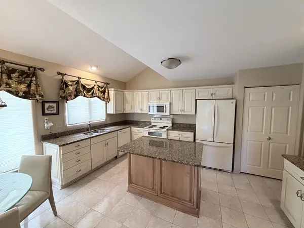 1159 Mistwood LN #D, Downers Grove, IL 60515