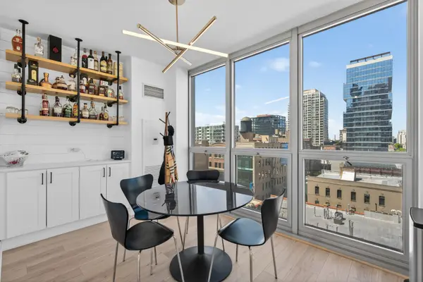 200 W Grand AVE #806, Chicago, IL 60654