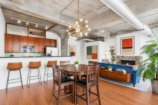 1150 W 15TH ST #302, Chicago, IL 60608