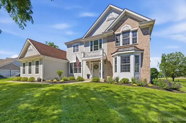 8325 Watson CIR, Lakewood, IL 60014