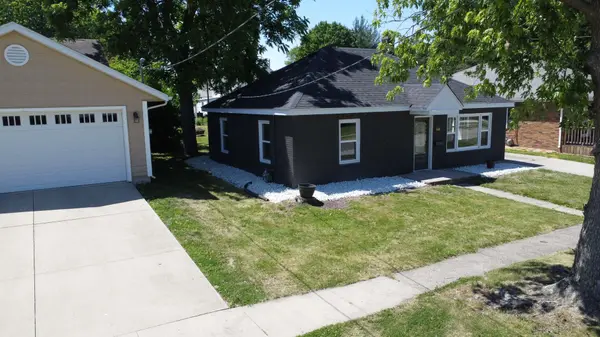 443 S 6th ST, Watseka, IL 60970