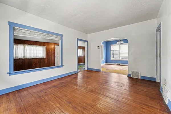 988 Wentworth AVE, Calumet City, IL 60409