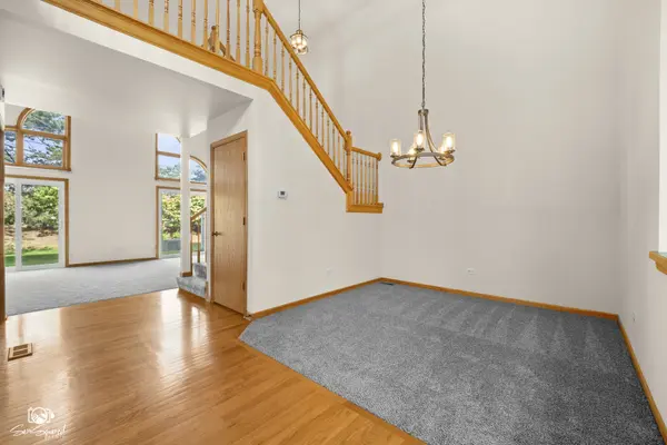 8740 Ballycastle LN, Tinley Park, IL 60487