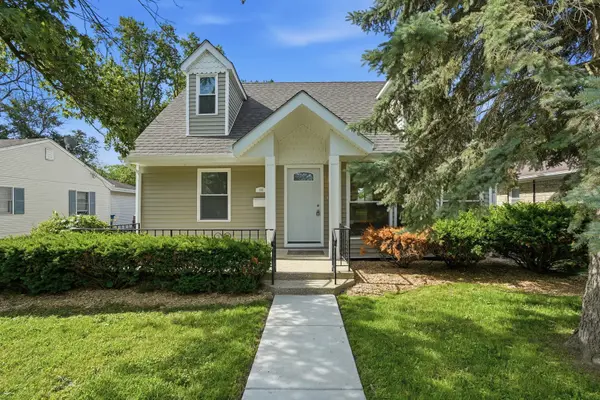 696 1st ST, Crete, IL 60417