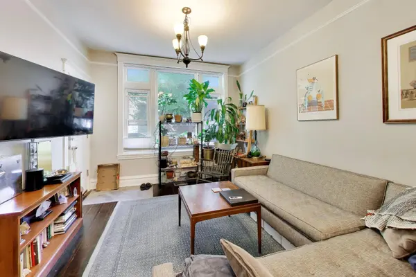 2245 W Shakespeare AVE, Chicago, IL 60647