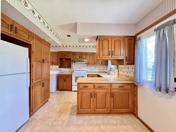 1203 4th AVE, Dixon, IL 61021
