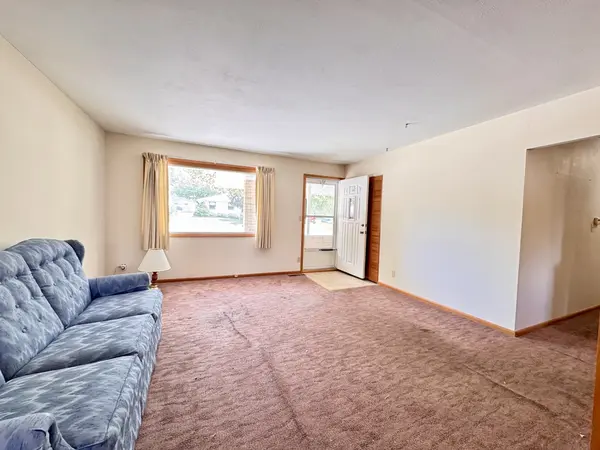 1203 4th AVE, Dixon, IL 61021
