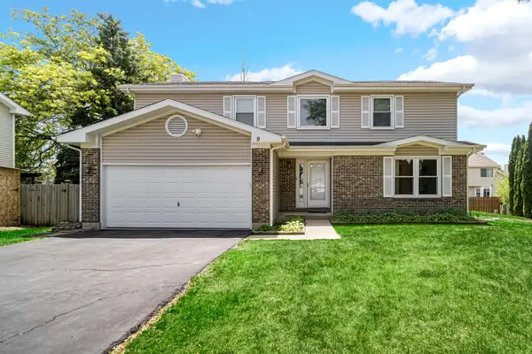 9 Redwood CT, Streamwood, IL 60107