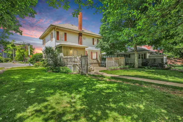 213 W Oak ST, Fairbury, IL 61739