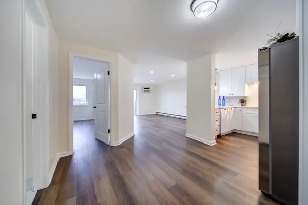 2333 N Neva AVE #204C, Chicago, IL 60707