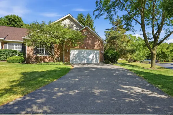 690 Littleton TRL #18-6, Elgin, IL 60120
