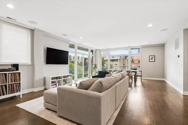 236 S Racine AVE #304, Chicago, IL 60607