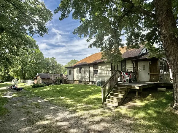 1223 St Paul ST, Depue, IL 61322