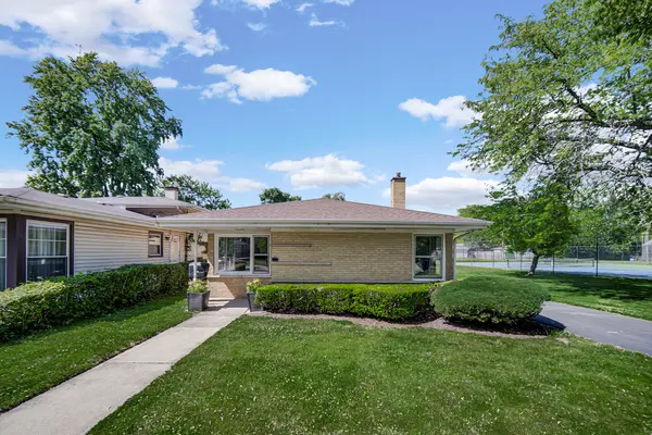 1112 Hickory RD, Homewood, IL 60430