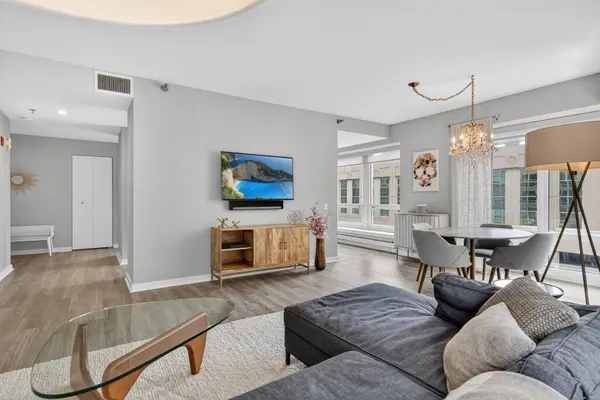 57 E Delaware PL #1303, Chicago, IL 60611