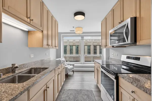 57 E Delaware PL #1303, Chicago, IL 60611