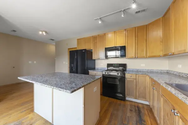 3246 W Warren BLVD #3, Chicago, IL 60624