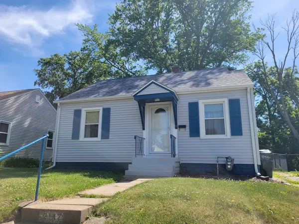 2142 Frisco DR, Davenport, IA 52804