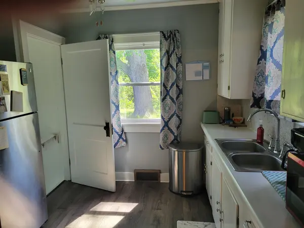 2142 Frisco DR, Davenport, IA 52804