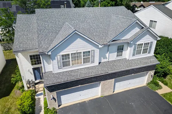 711 Red Oak CT, Naperville, IL 60563