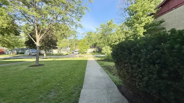 333 CHERRY VALLEY RD, Vernon Hills, IL 60061