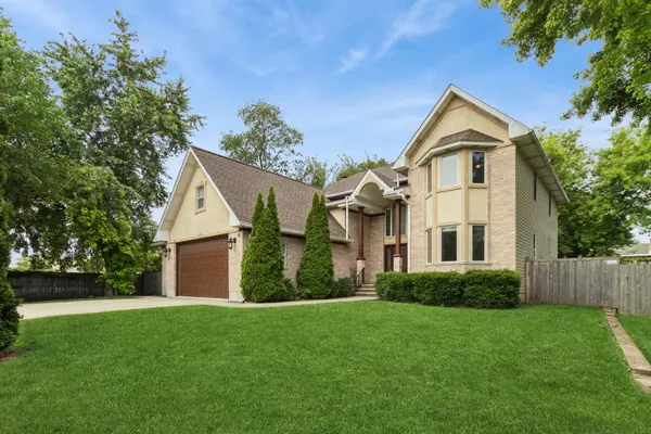 262 9th ST, Wheeling, IL 60090