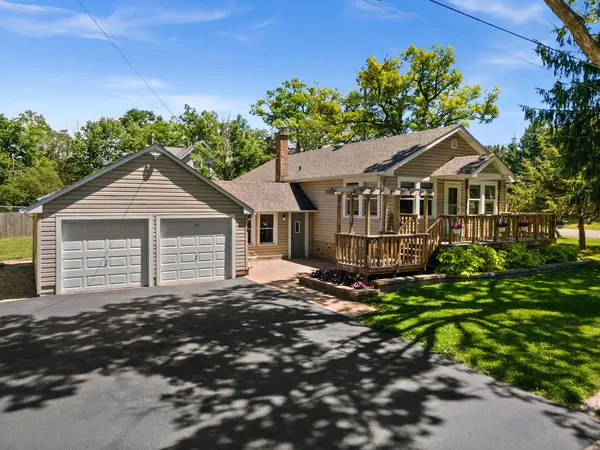 6N621 Watseka AVE,  St. Charles,  IL 60174