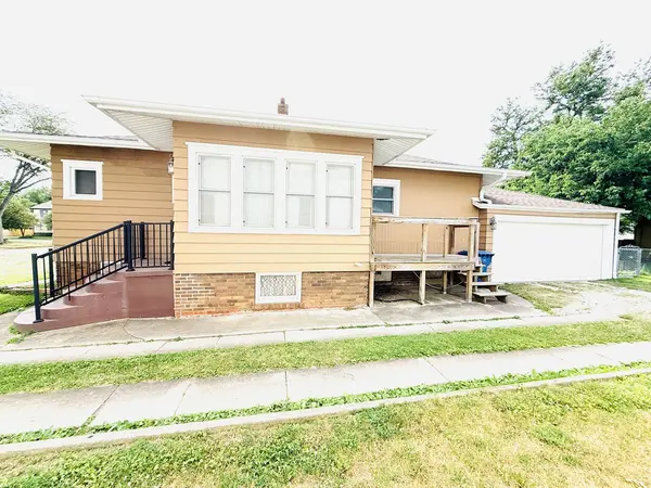 810 E Lincoln ST, Hoopeston, IL 60942