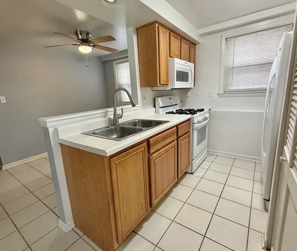 6447 S Narragansett AVE #1B, Chicago, IL 60638