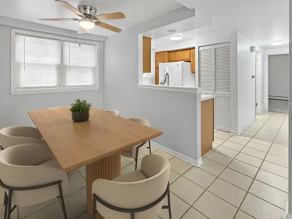 6447 S Narragansett AVE #1B, Chicago, IL 60638