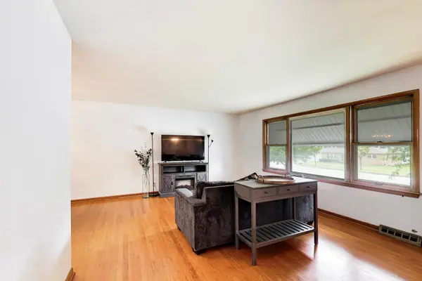 Address not disclosed, Mount Prospect, IL 60056
