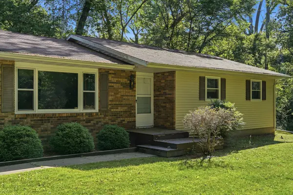 7261 S Ridge RD, Dixon, IL 61021