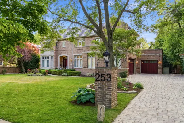 253 Franklin RD, Glencoe, IL 60022