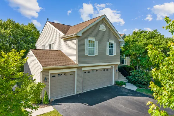 5718 Breezeland RD, Carpentersville, IL 60110