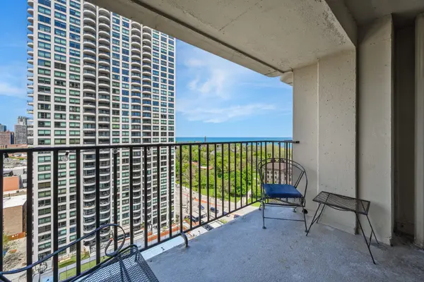 1960 N Lincoln Park West #1601, Chicago, IL 60614