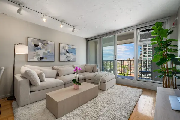 1960 N Lincoln Park West #1601, Chicago, IL 60614