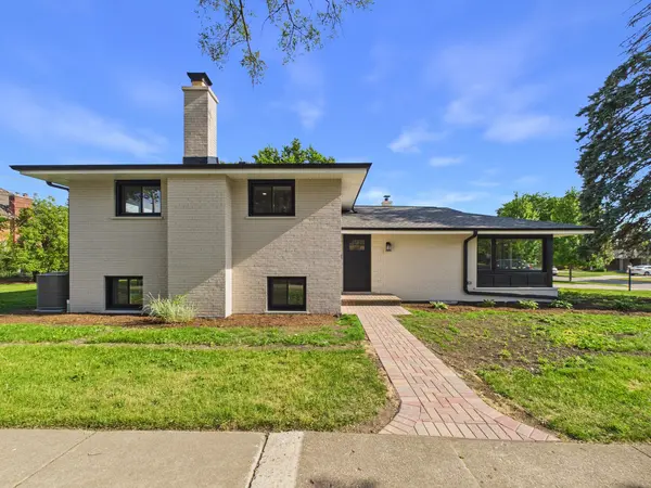 423 N Aldine AVE, Park Ridge, IL 60068