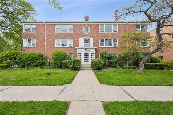 2221 Central ST #3E, Evanston, IL 60201