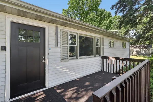 104 E Division ST, Lemont, IL 60439