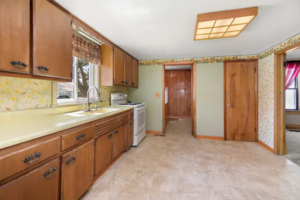 105 N Sixth ST, Ashkum, IL 60911