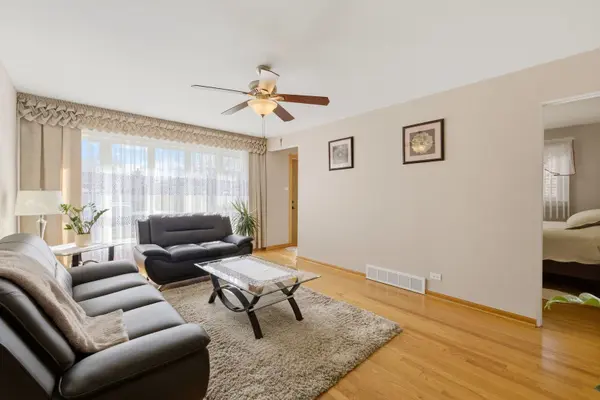 5836 S Mayfield AVE, Chicago, IL 60638