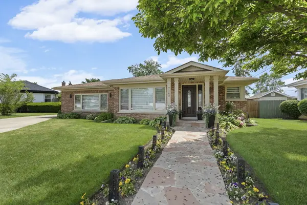 7145 Greenwood ST, Morton Grove, IL 60053
