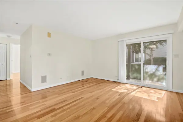 329 Grissom CT #329, Hoffman Estates, IL 60169