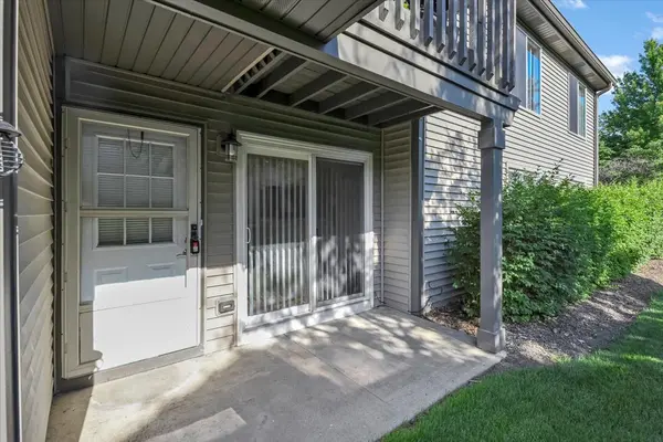 329 Grissom CT #329, Hoffman Estates, IL 60169