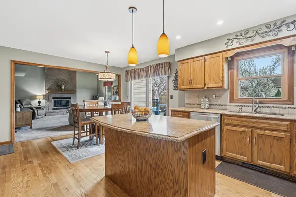 5104 Prestwick CIR, Plainfield, IL 60586