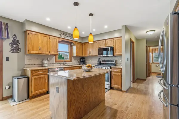 5104 Prestwick CIR, Plainfield, IL 60586