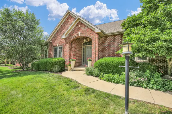 3304 Sandhill LN, Champaign, IL 61822