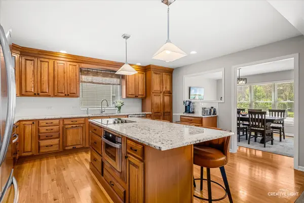 2124 WICKLOW RD, Naperville, IL 60564