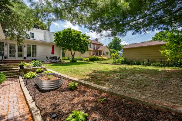 3008 E 18th ST, Davenport, IA 52803