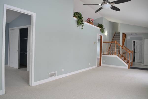 1203 Timber DR, Elk Grove Village, IL 60007